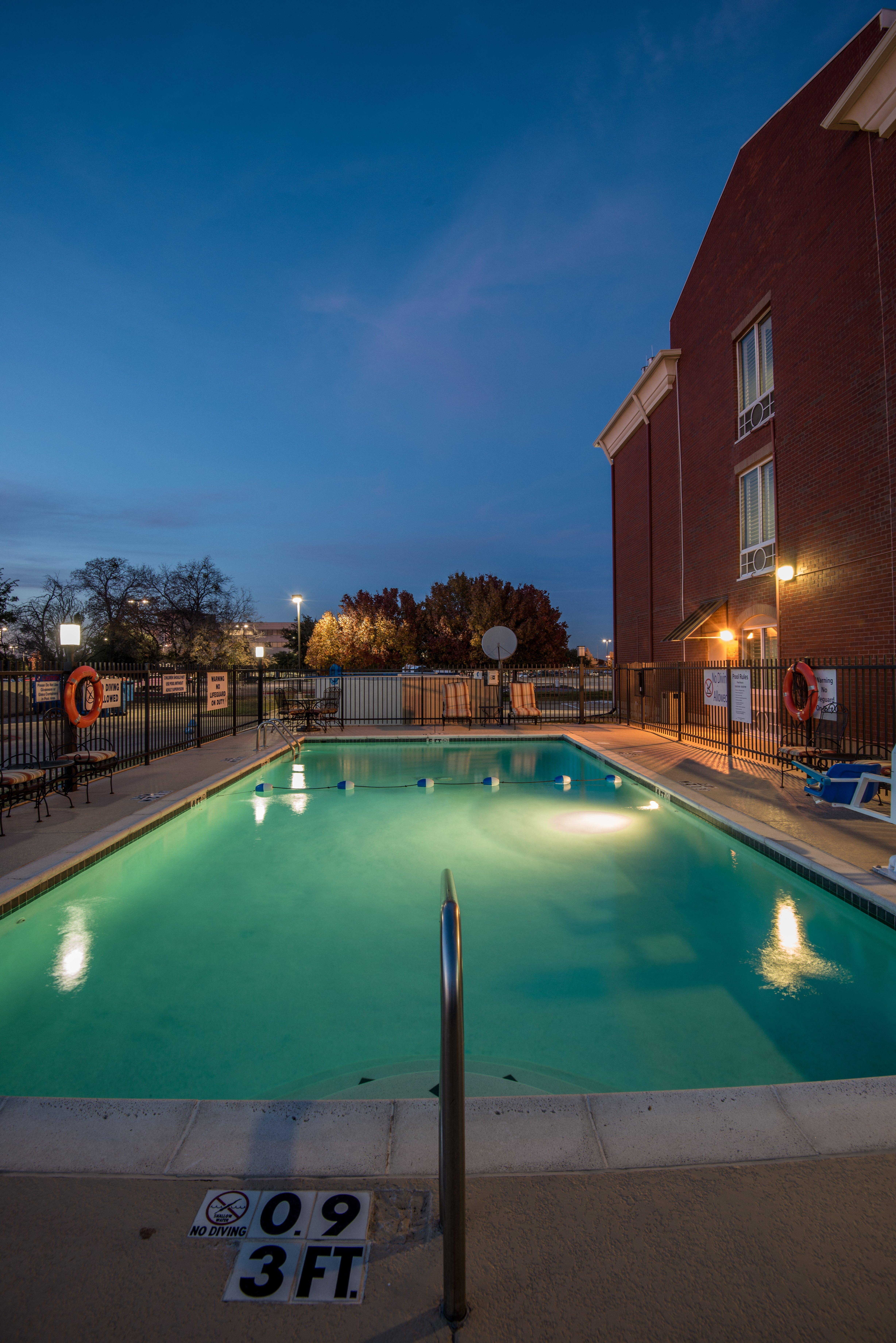 Holiday Inn Express Hotel & Suites Plano West - Frisco By Ihg Dış mekan fotoğraf