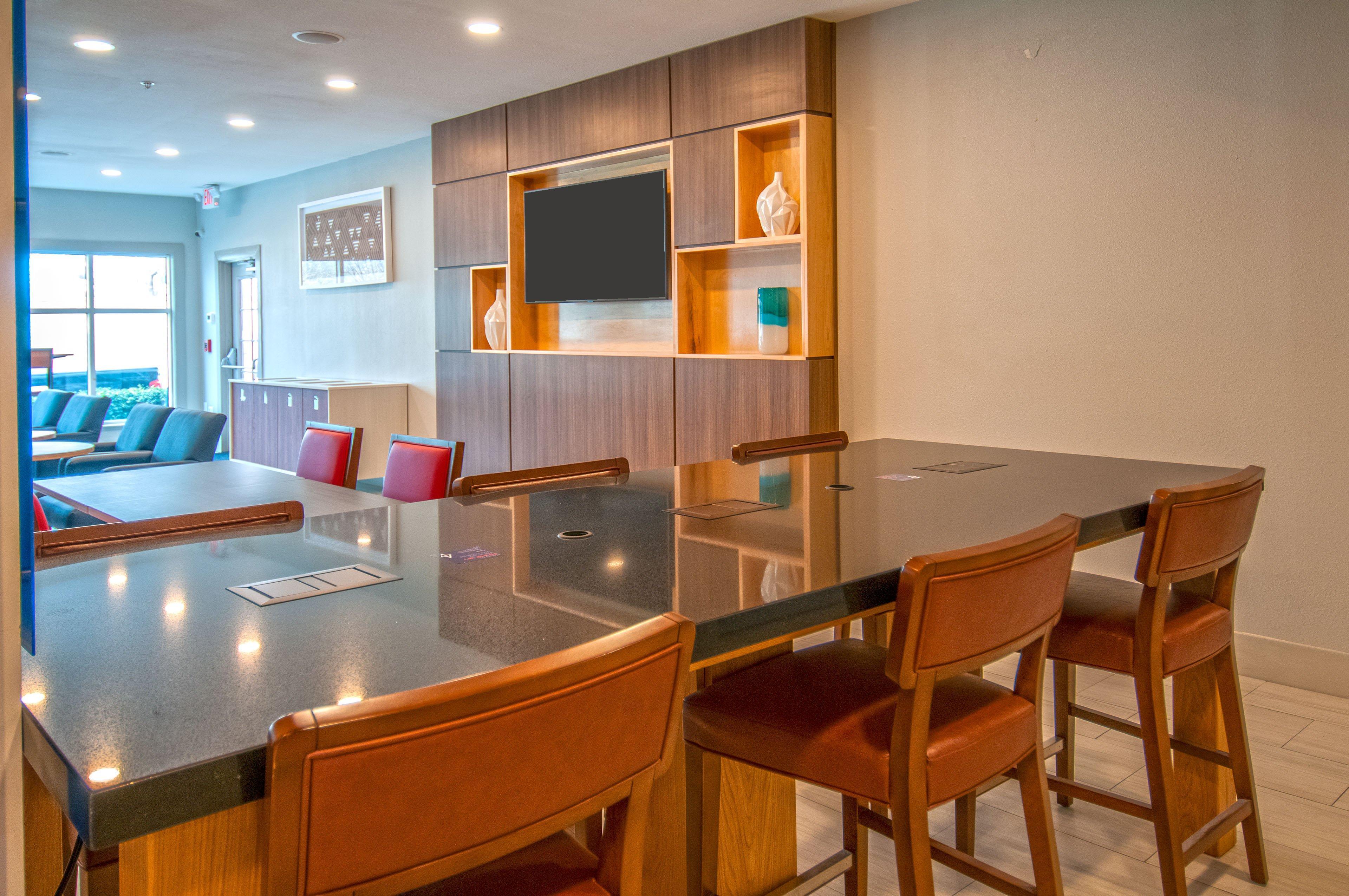 Holiday Inn Express Hotel & Suites Plano West - Frisco By Ihg Dış mekan fotoğraf