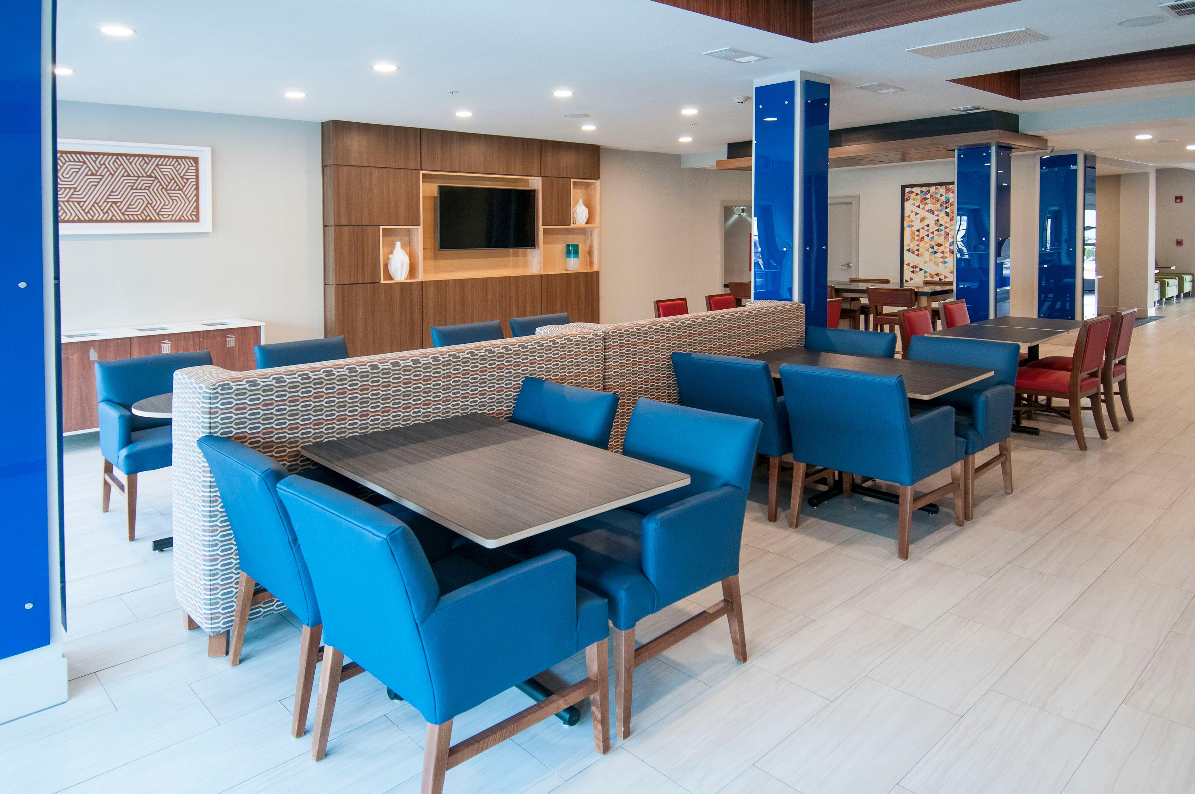 Holiday Inn Express Hotel & Suites Plano West - Frisco By Ihg Dış mekan fotoğraf