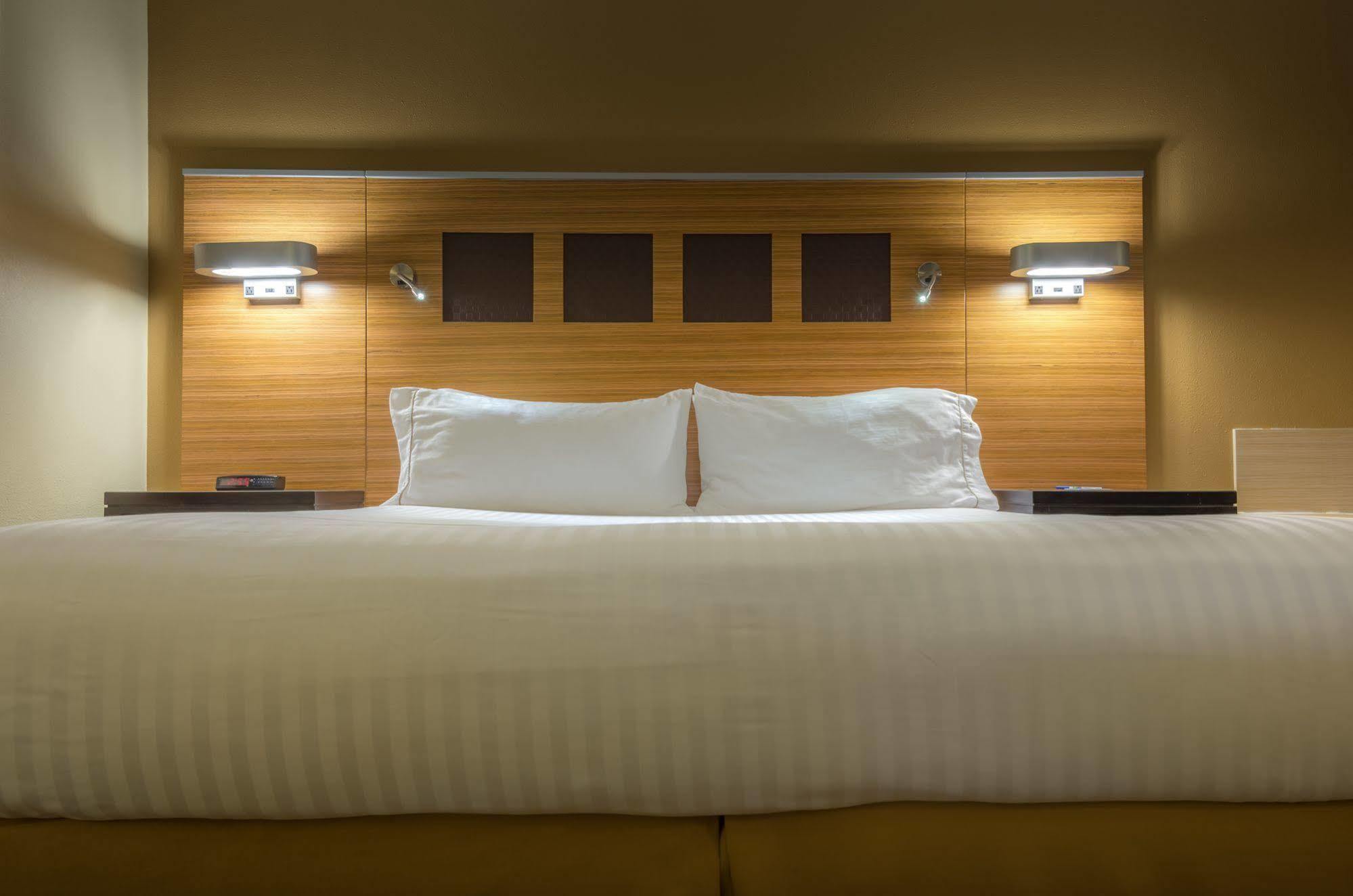 Holiday Inn Express Hotel & Suites Plano West - Frisco By Ihg Dış mekan fotoğraf